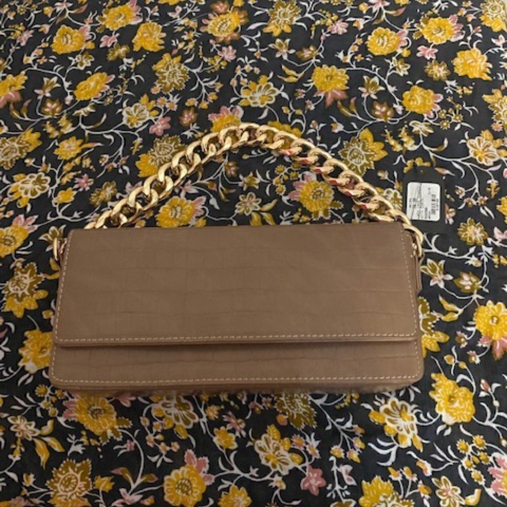 Akira Lady Croc Clutch with chain